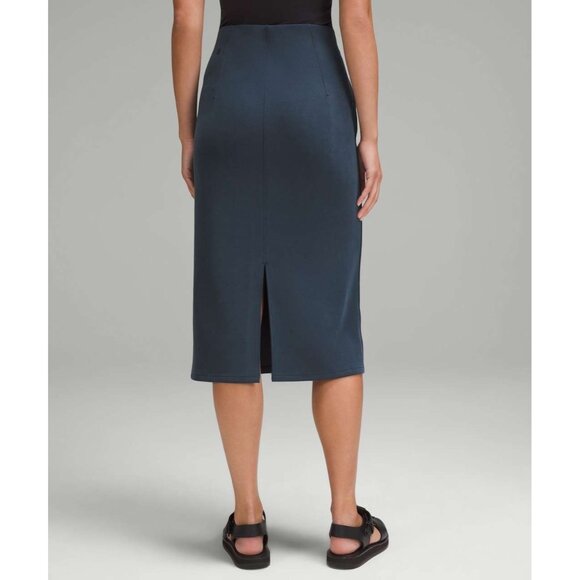 Lululemon Softstreme High-Rise Midi Skirt in True Navy Blue Size 4 - Picture 1 of 9